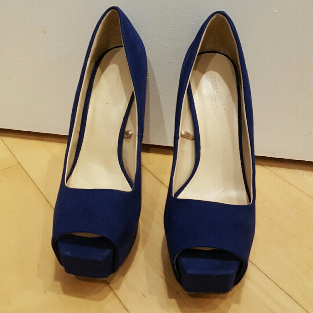 🔥 Zara Cobalt Blue Platform Pumps 🔥